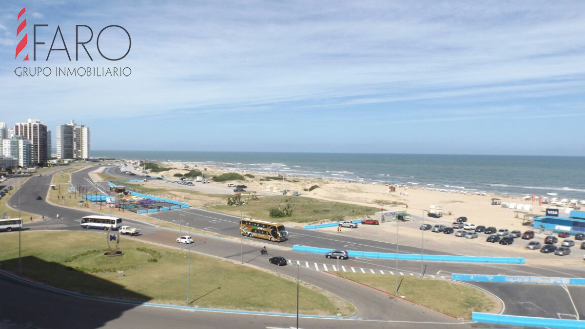 Apartamento en Brava 3 dormitorios en suite con todos los servicios