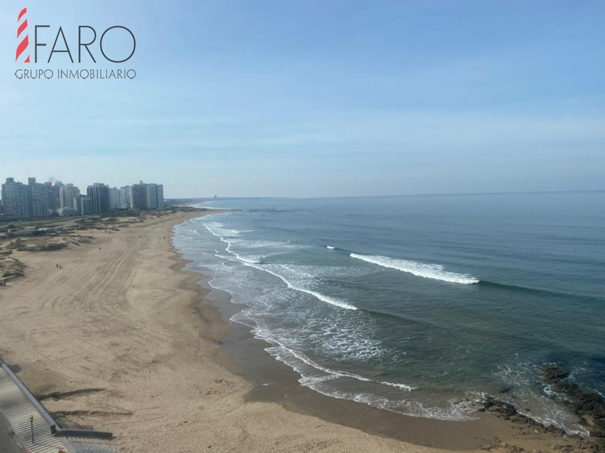 Apartamento frente al mar 3 dormitorios.
