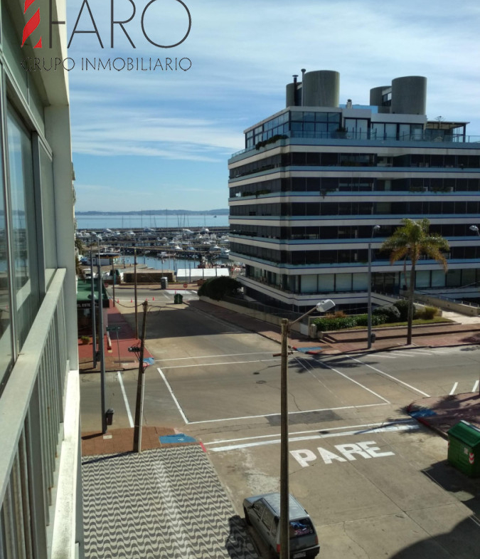 Apartamento en alquiler anual zona península